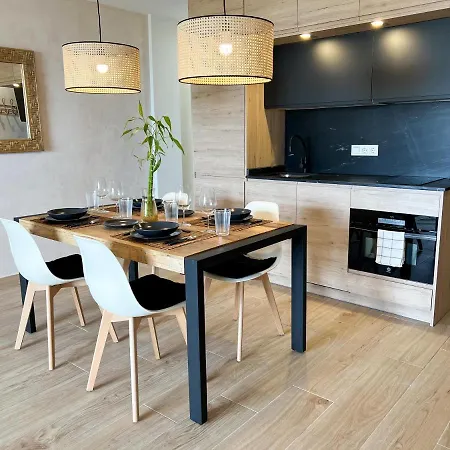 Apartment Cozy House - Beachfront, Stylish Deco *