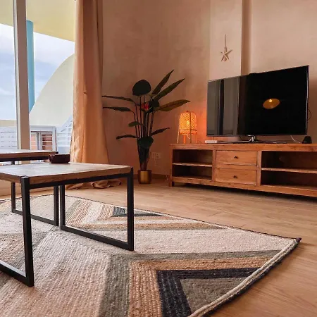 Apartment Cozy House - Beachfront, Stylish Deco *