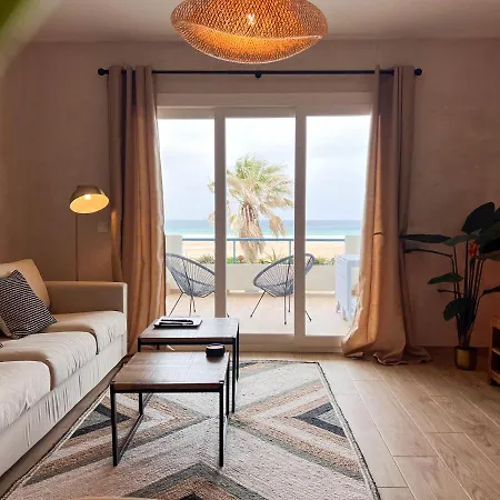 Apartment Cozy House - Beachfront, Stylish Deco
