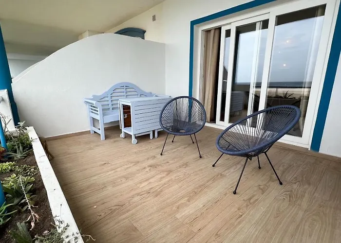 Διαμέρισμα Cozy House - Beachfront, Stylish Deco *